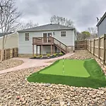 Updated And Modern House Less Than 1 Mi To Dtwn Bentonville!