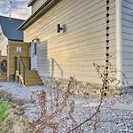Airy Bentonville Studio Less Than 1 Mile To City Square!
