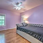Bentonville Home With Pool Table, 2 Mi To Downtown!
