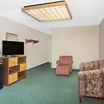 Super 8 By Wyndham Bentonville
