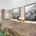 Super 8 By Wyndham Bentonville