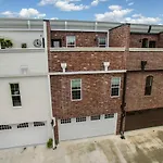 The Brownstone-1 Block To Downtown Bentonville