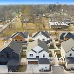 Ozark Oasis Walk To Dt Bentonville