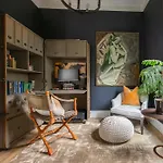 Beryl West - Elegant, Artful, Pet-Friendly