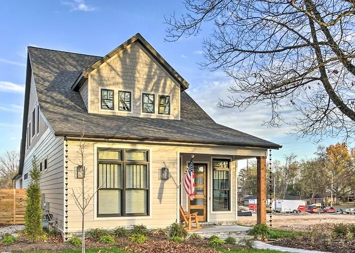 Airy Bentonville Studio Less Than 1 Mile To City Square!