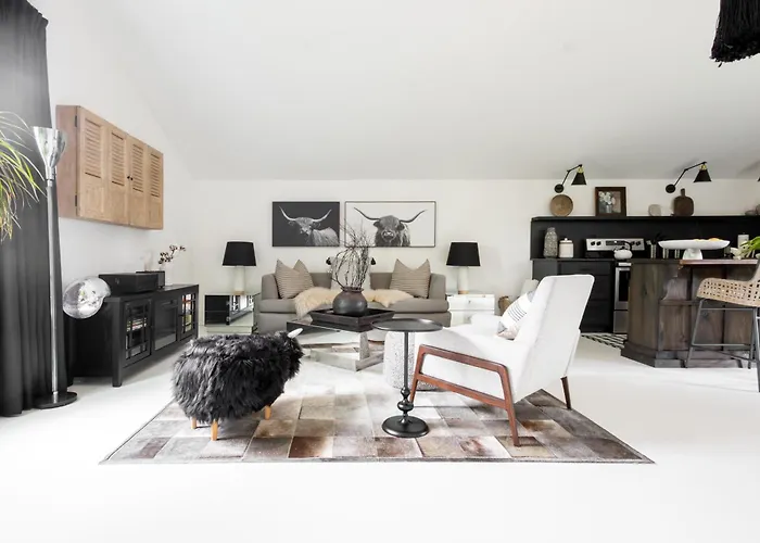 The Loft - Private, Cozy, Pet-Friendly Oasis
