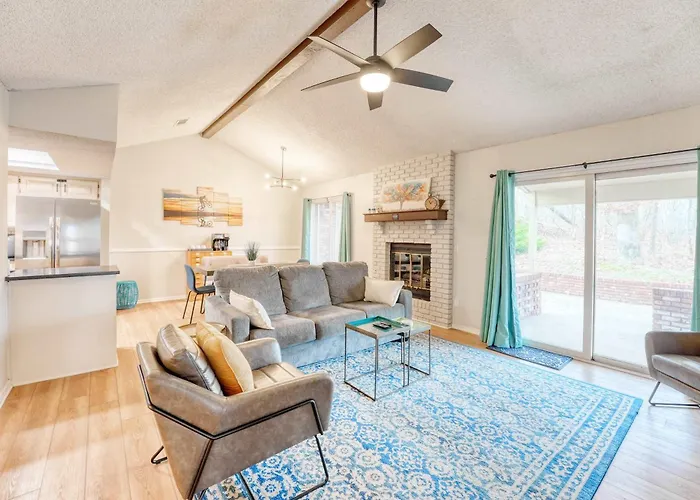 Modern Bentonville Retreat - Sleeps 6 Near Trails
