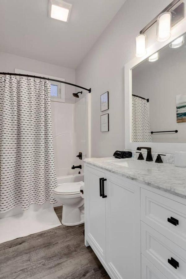 Modern - 2 Minute Bike To Slaughter Pen Trailhead - Dtwn Holiday home *