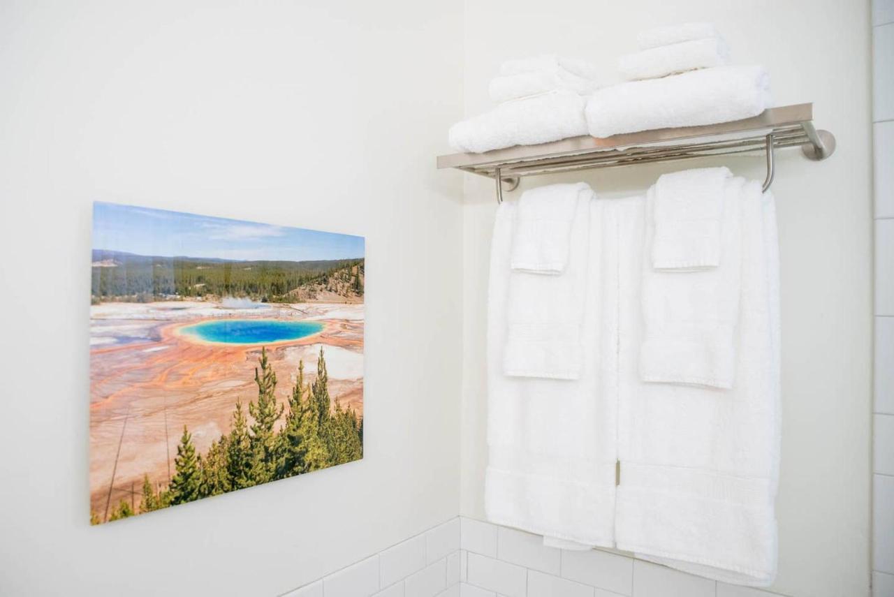 Holiday home The Sunflower - Mtb Friendly - Half Mi To Bville Square! Bentonville