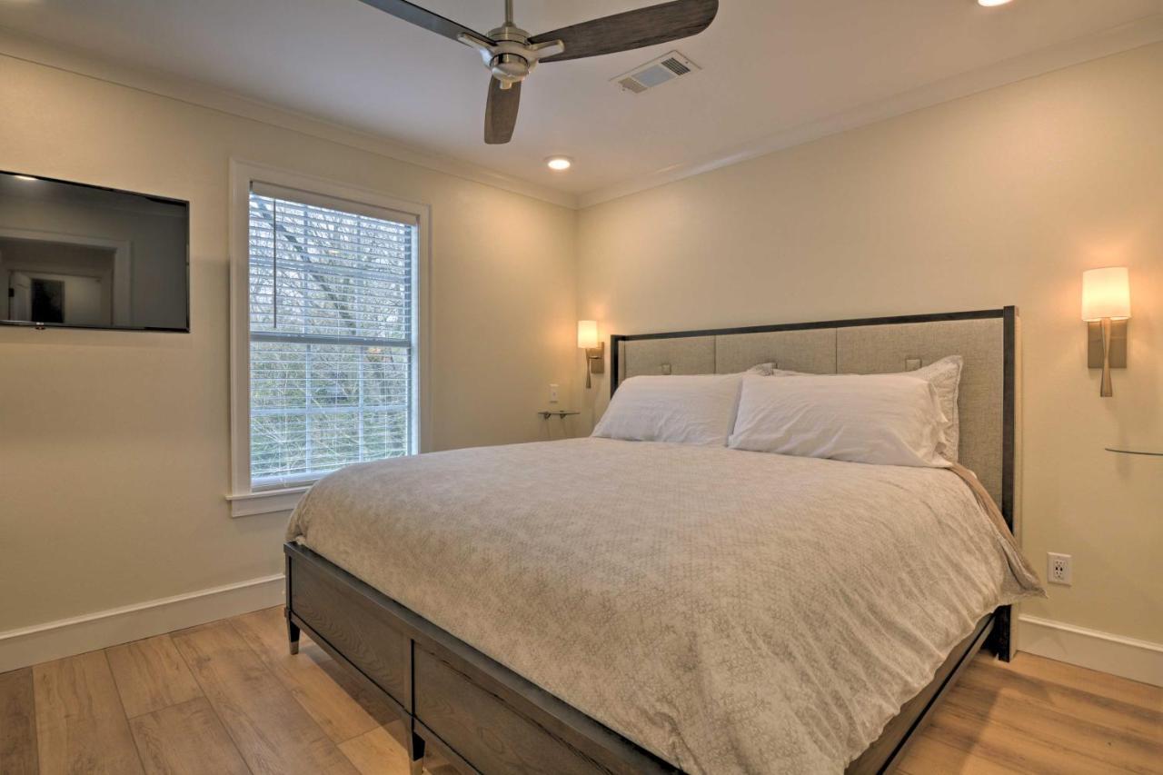 Updated And Modern House Less Than 1 Mi To Dtwn Bentonville! *