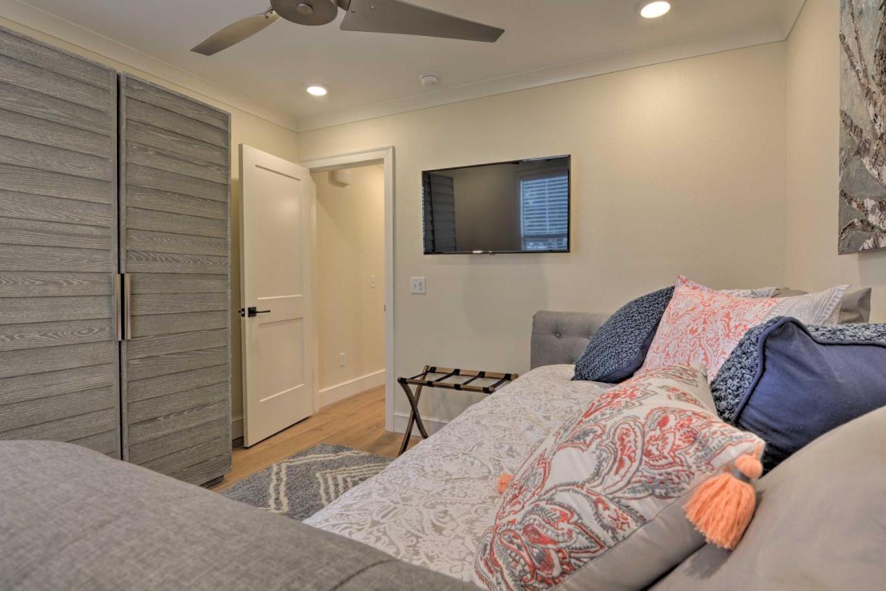 Holiday home Updated And Modern House Less Than 1 Mi To Dtwn Bentonville! *