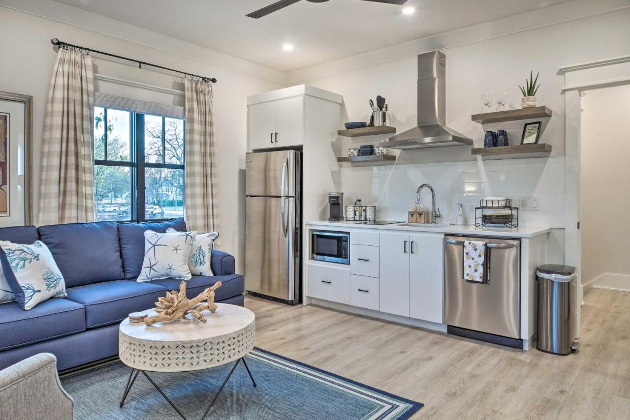 Airy Less Than 1 Mile To Square! Bentonville