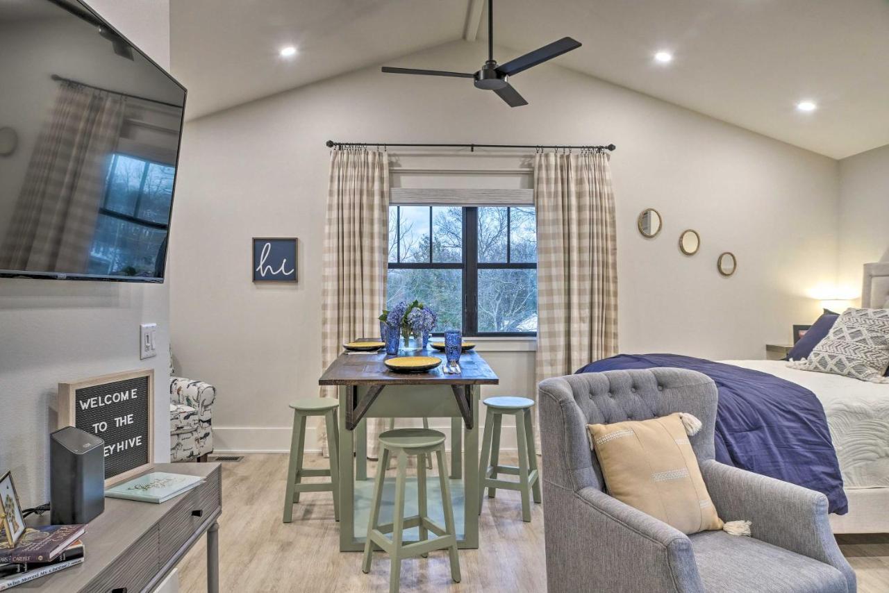 Airy Less Than 1 Mile To Square! Bentonville
