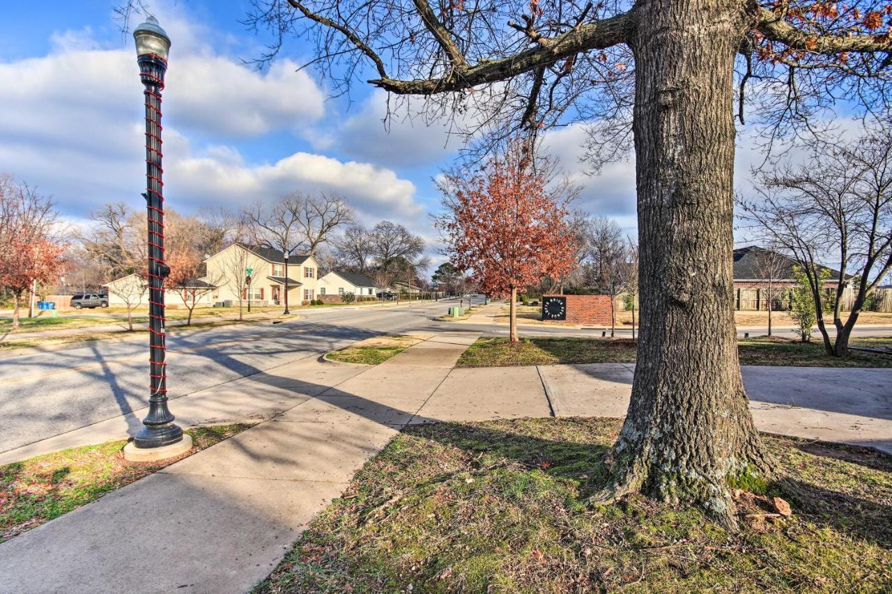 Grassy Yard, Walk To Square * Bentonville
