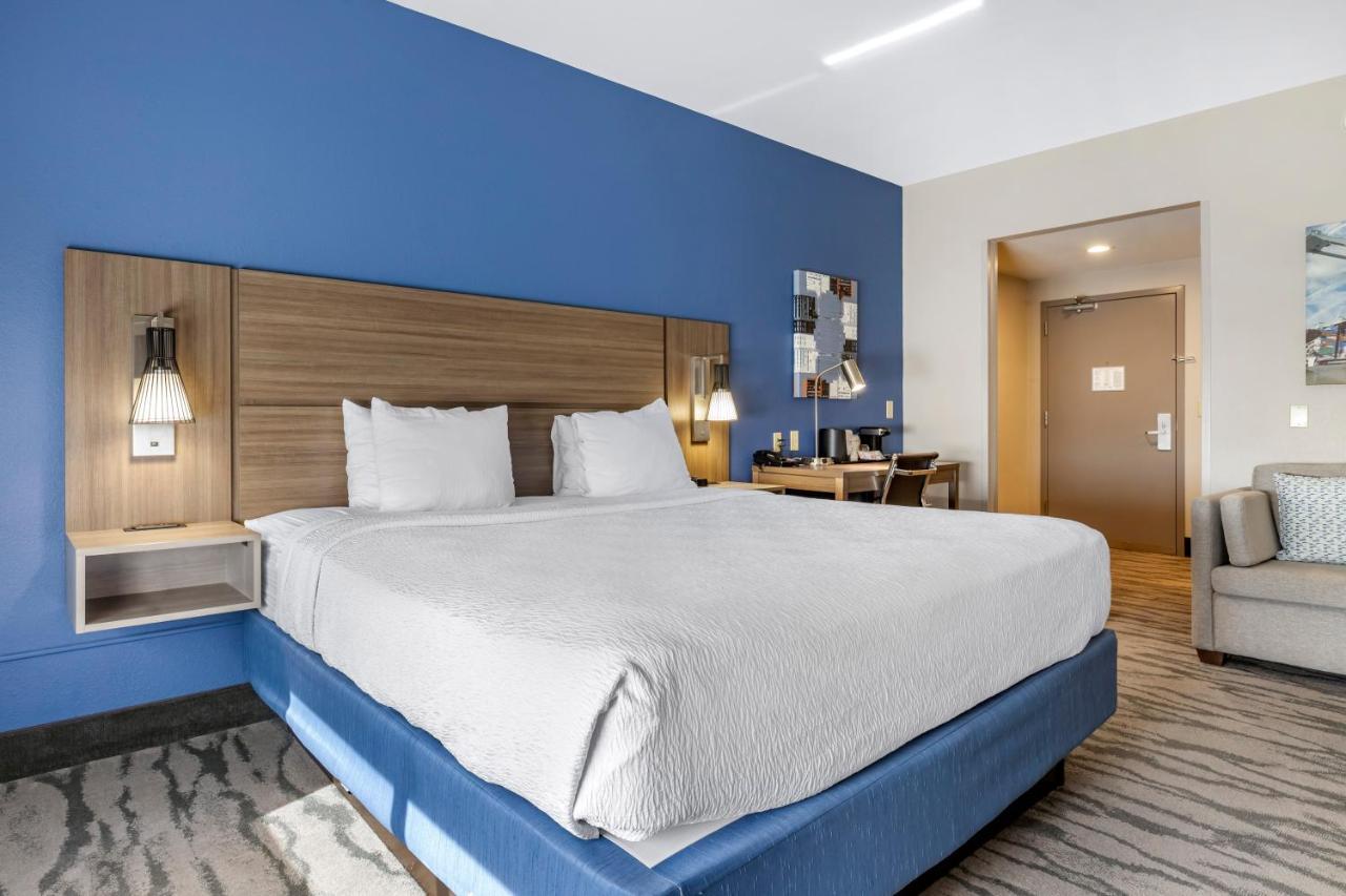 Best Western Plus Castlerock &