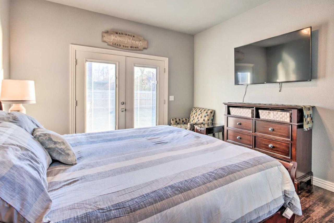 Cozy Duplex, Walk To Square! *