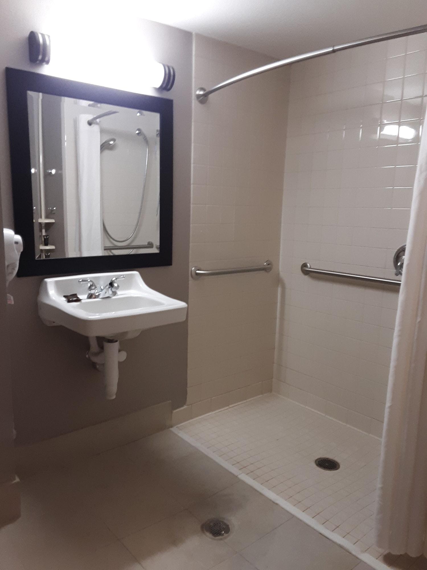 Wingate By Wyndham 3*
