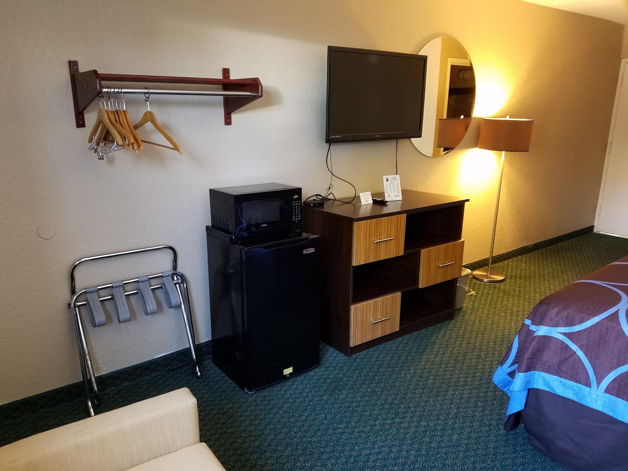 Motel Super 8 By Wyndham Bentonville