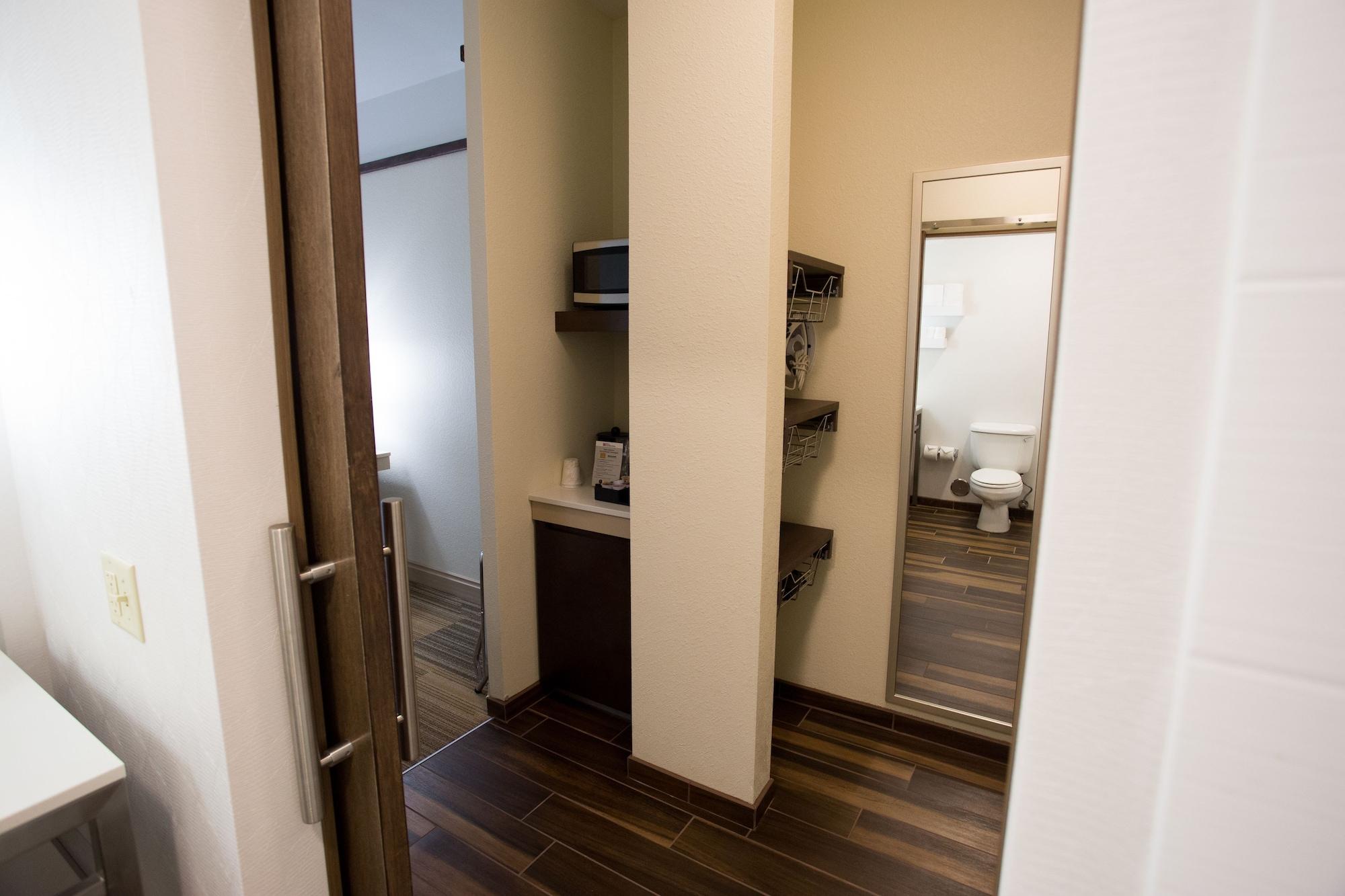 Hilton Garden Rogers Hotel