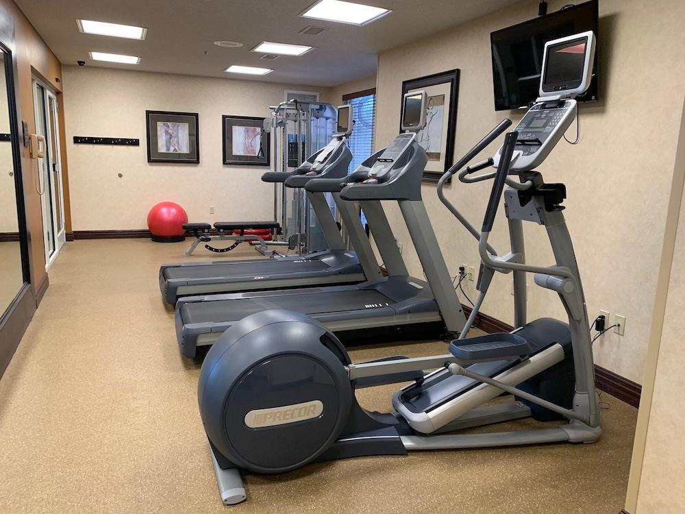 Hilton Garden Rogers 4*
