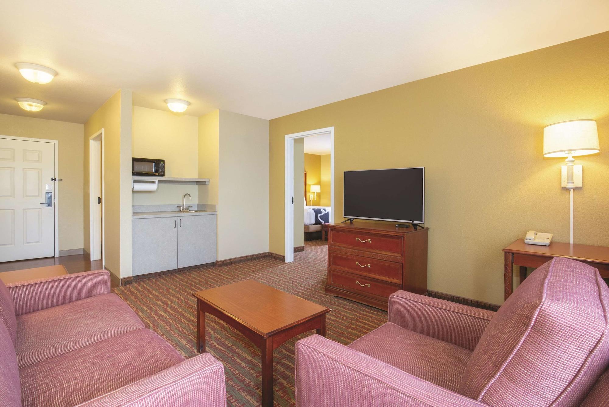 La Quinta By Wyndham Hotel