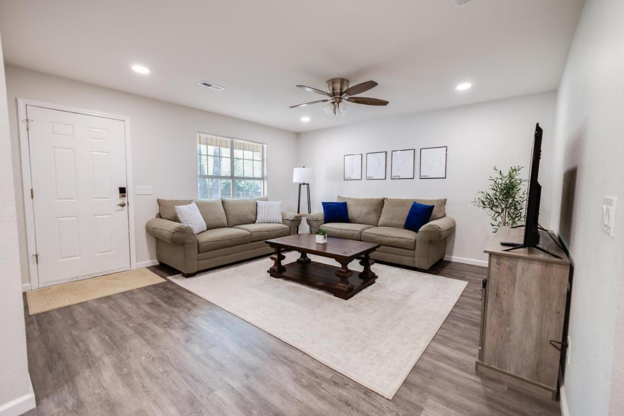 Apartment Trailside Townhouse - Close To Downtown & Bike Trails Bentonville