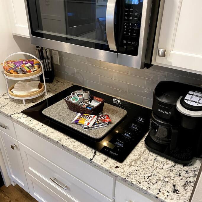 Starlanding, 2 Kngs/2 Twns; Dt/museums/trails Holiday home Bentonville
