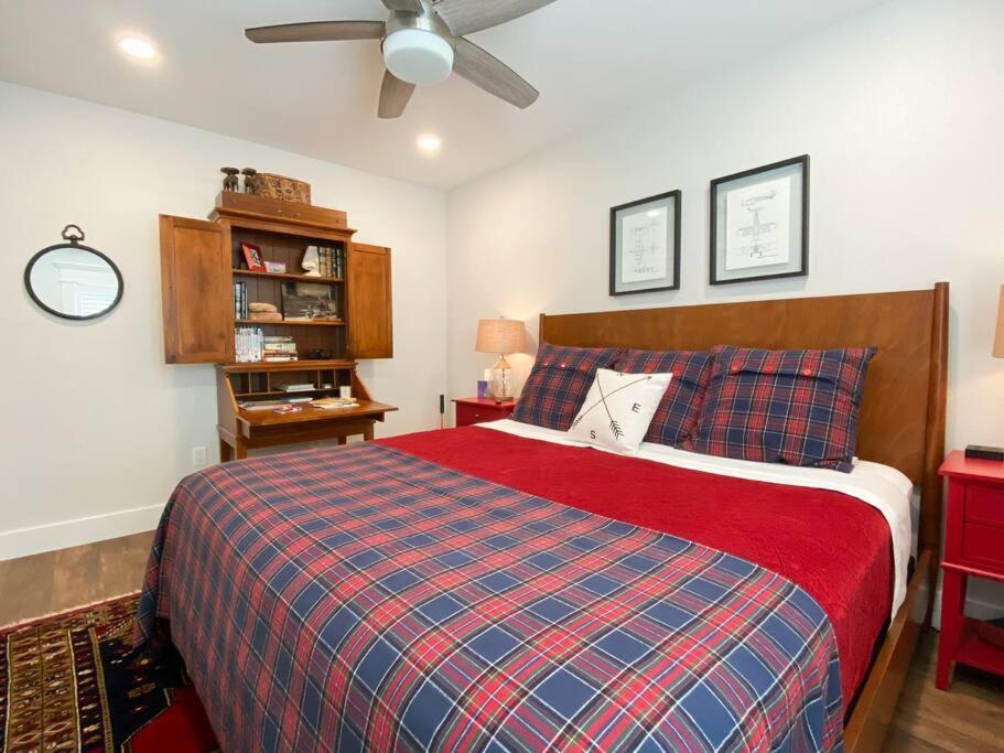 Starlanding, 2 Kngs/2 Twns; Dt/museums/trails Bentonville