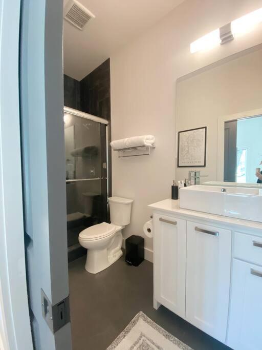 Apartment The On Ast., Downtown Near All! *