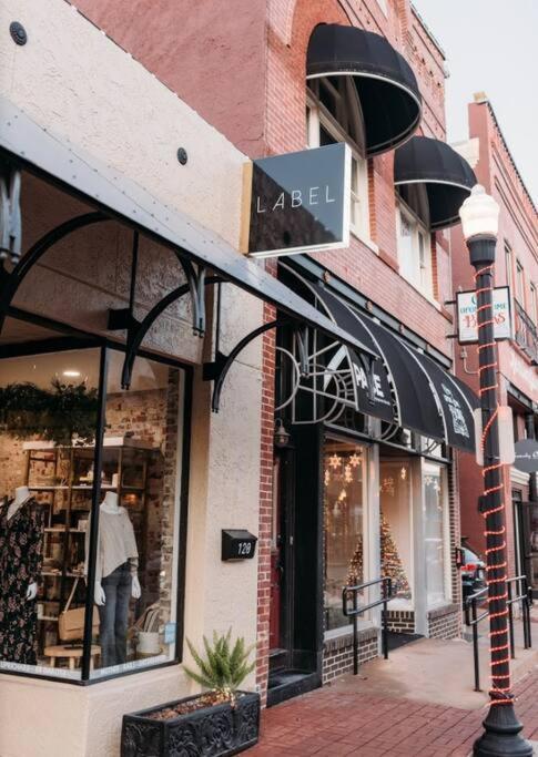 The On Ast., Downtown Near All! * Bentonville