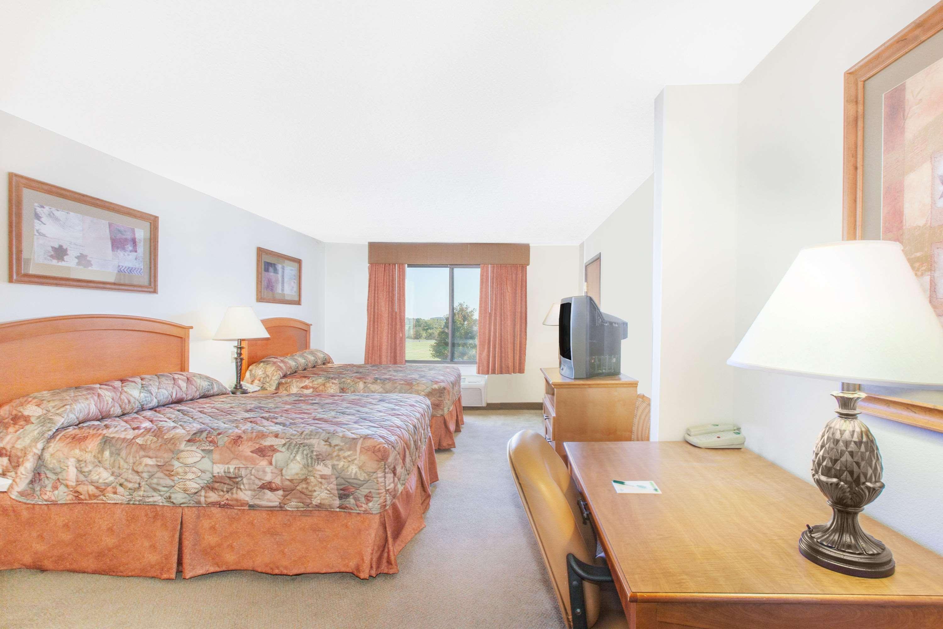 Wingate By Wyndham 3*