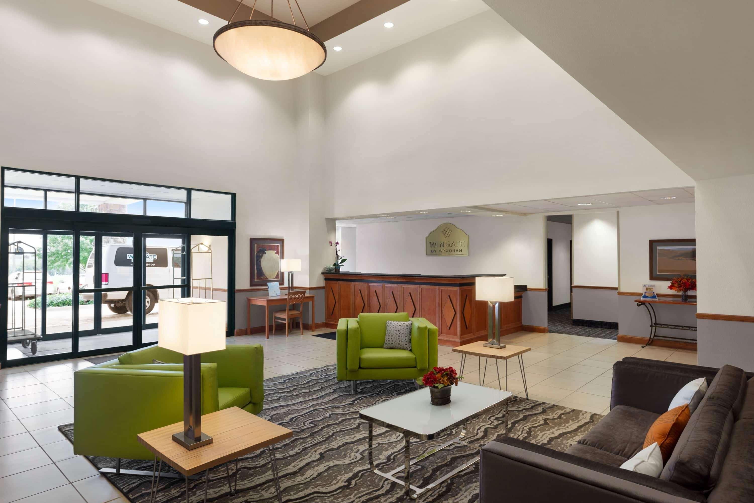 Wingate By Wyndham Hotel 3*