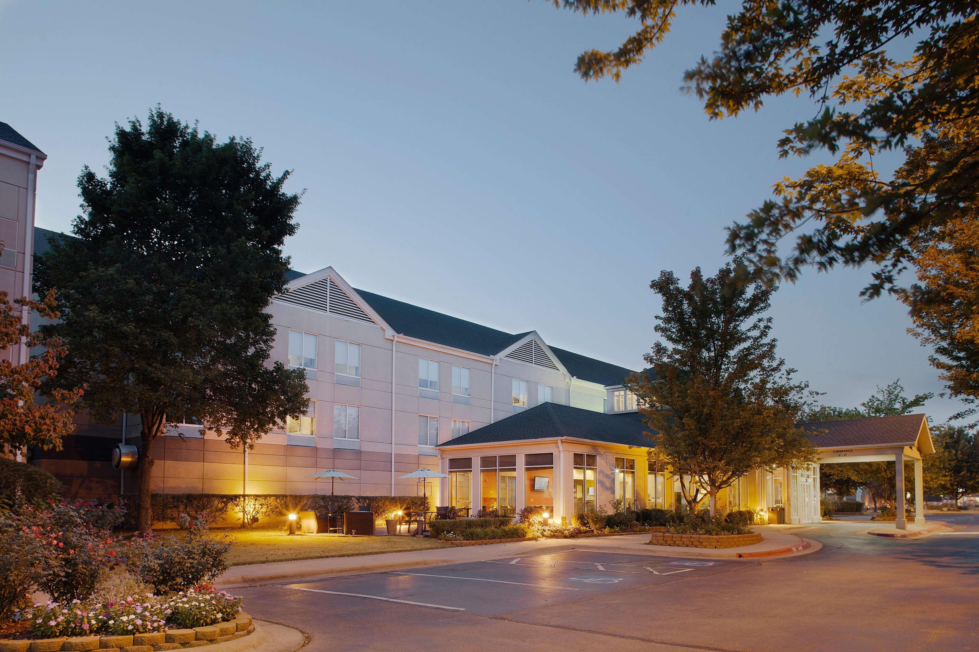 Hilton Garden Rogers Hotel 4*