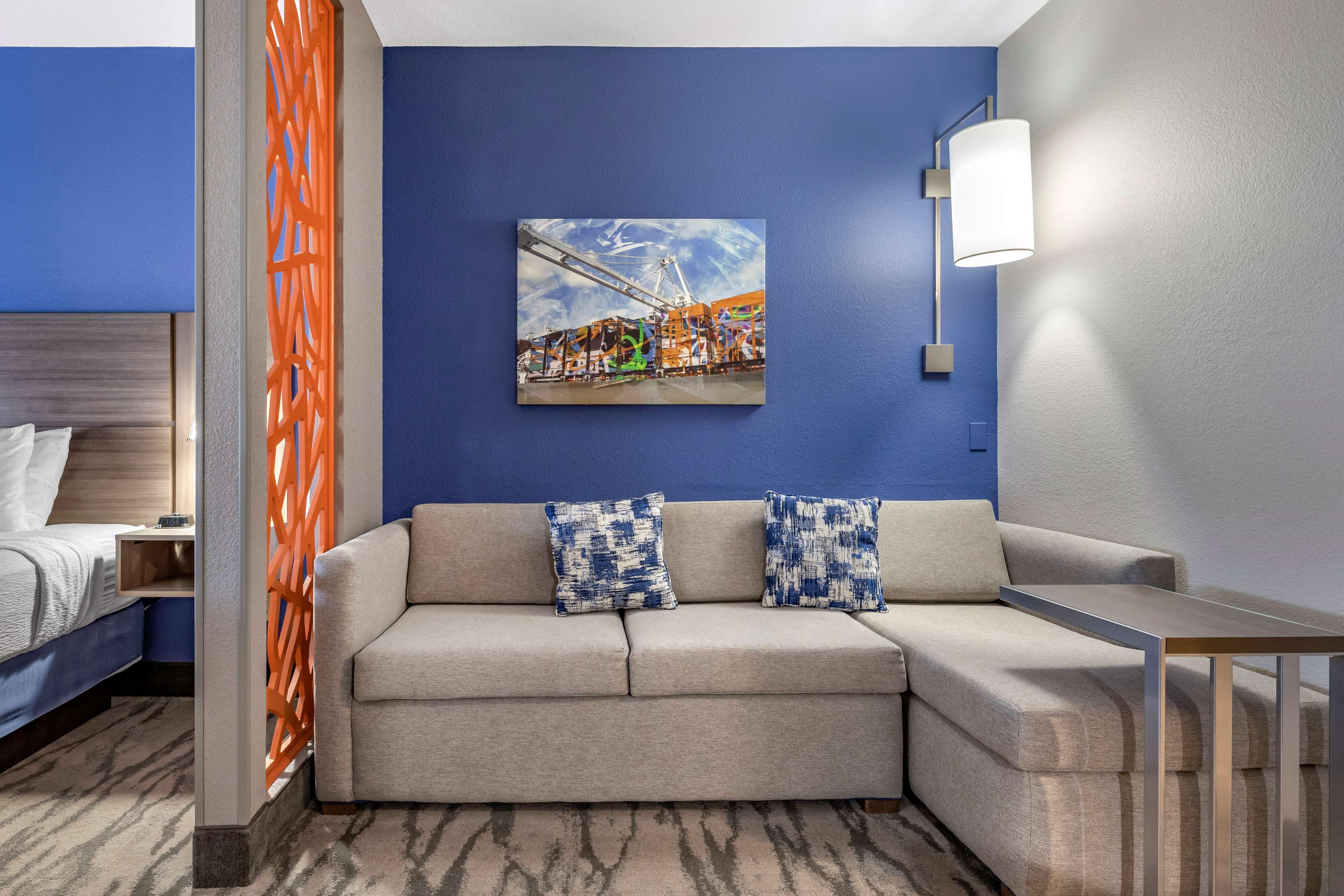 Best Western Plus Castlerock & 3*