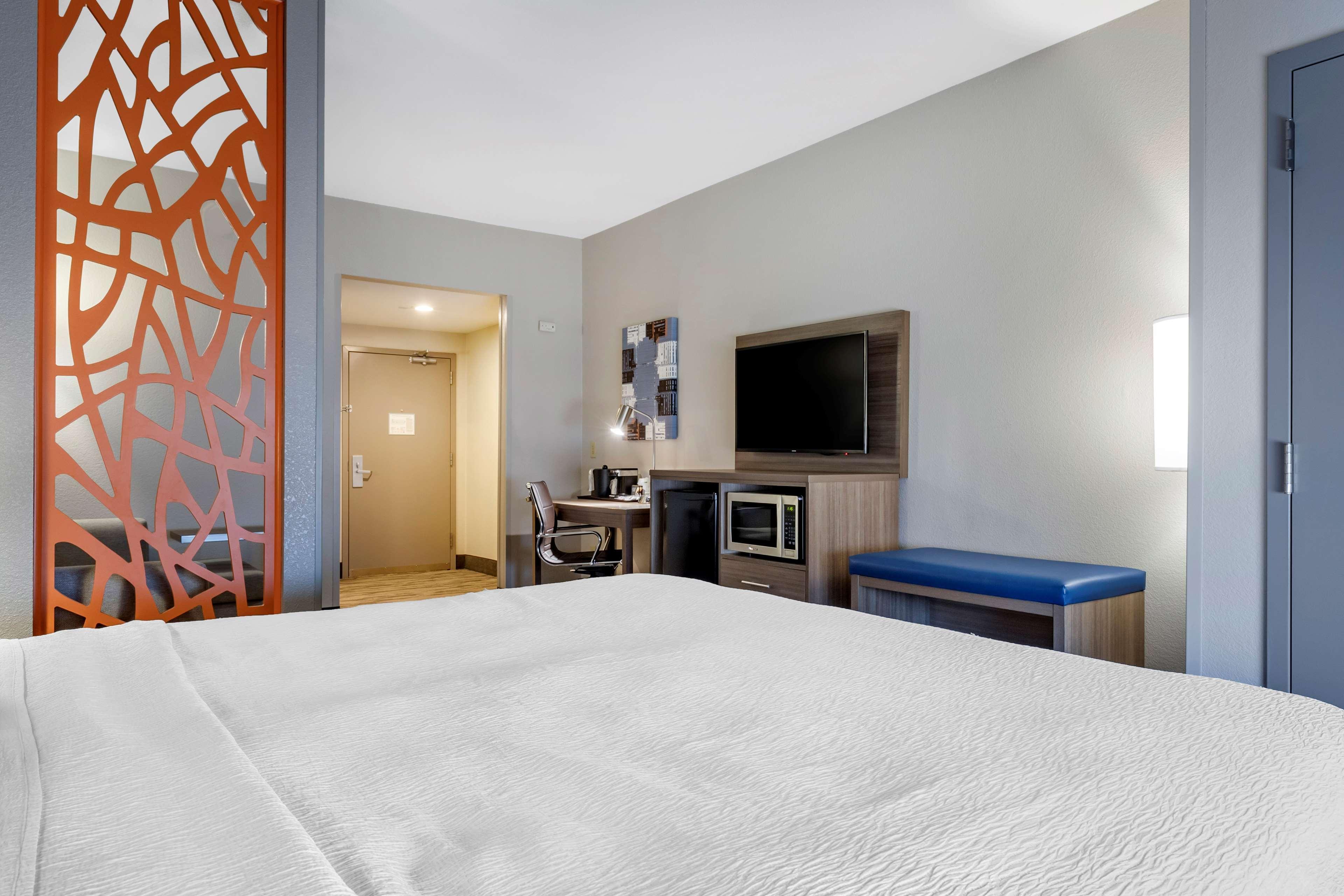 Best Western Plus Castlerock &