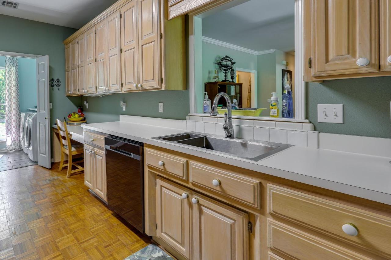 North Vacation Near Bike Trails Holiday home Bentonville