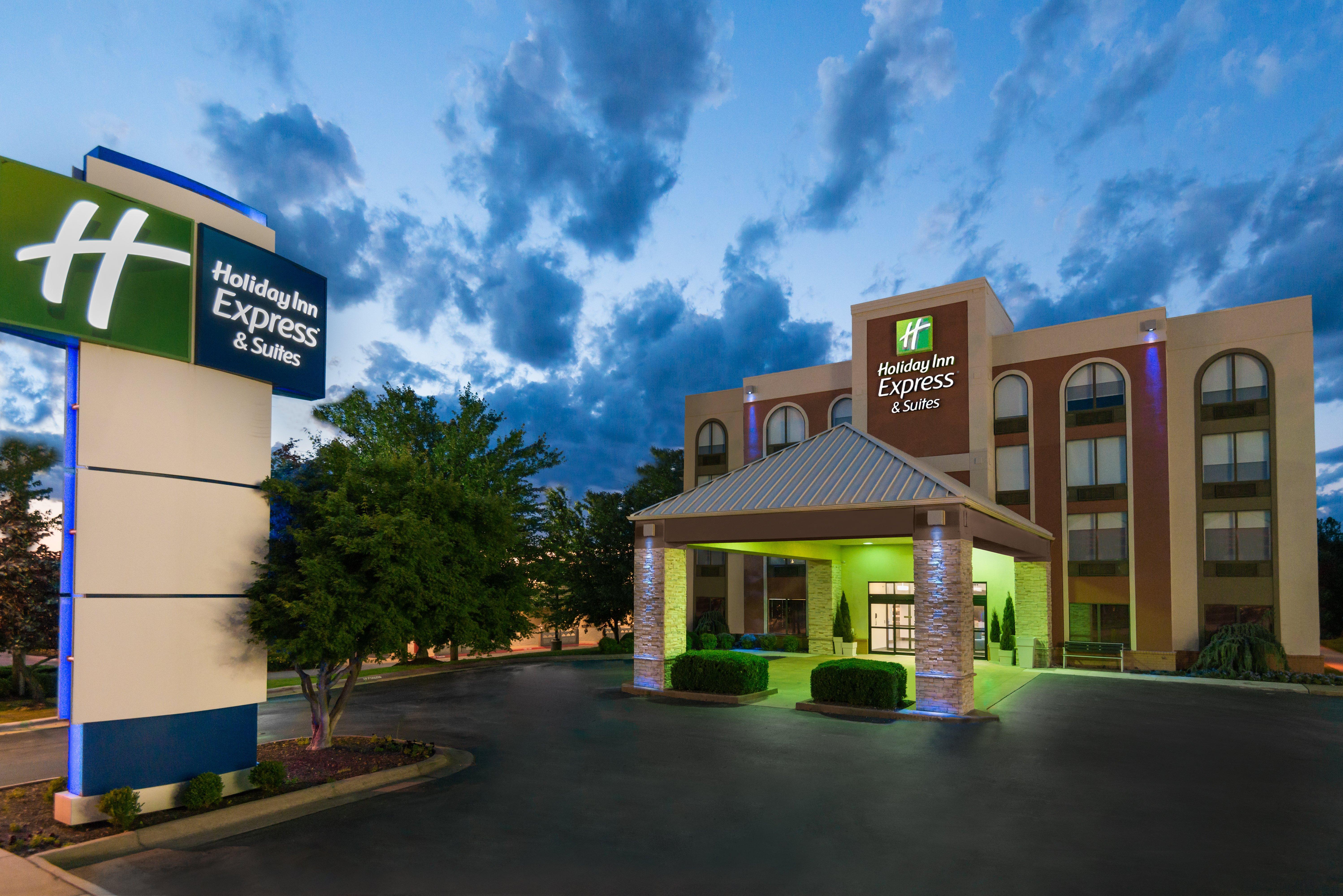 Express & By Ihg 2* Bentonville