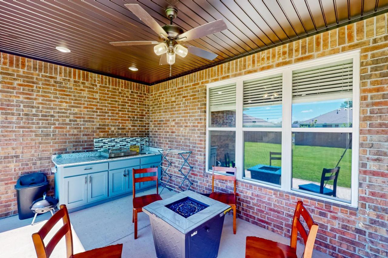 Life Is Good On 18th Street Holiday home Bentonville