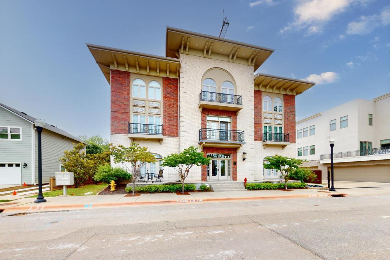 Bentonvilla * Bentonville