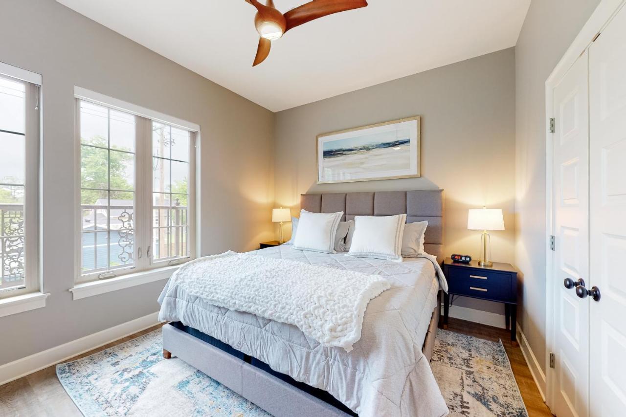 Bentonvilla * Bentonville