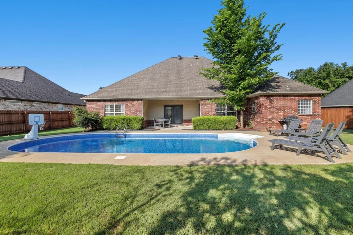 Holiday home Poolside Place-game Room-mtb-friendly *