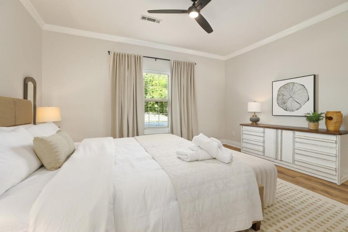 Poolside Place-game Room-mtb-friendly * Bentonville