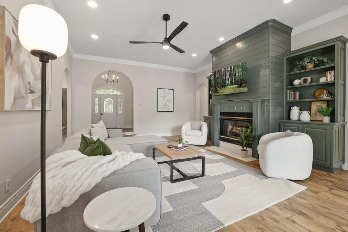 Holiday home Poolside Place-game Room-mtb-friendly