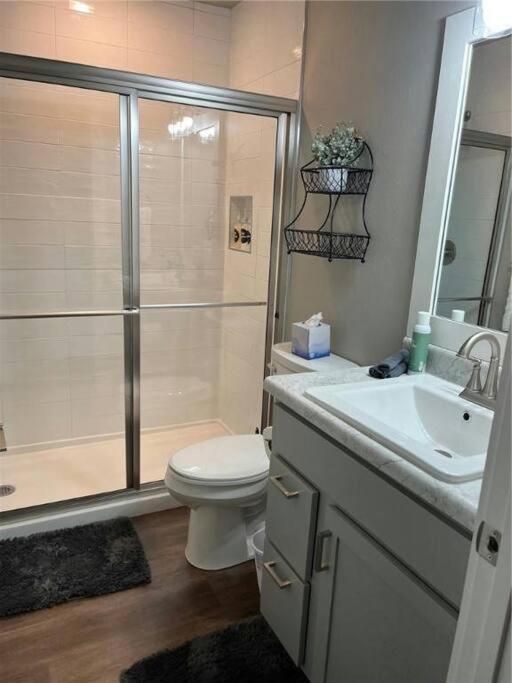 House Of Charm! Bike Trails & New Walmart Hq Holiday home