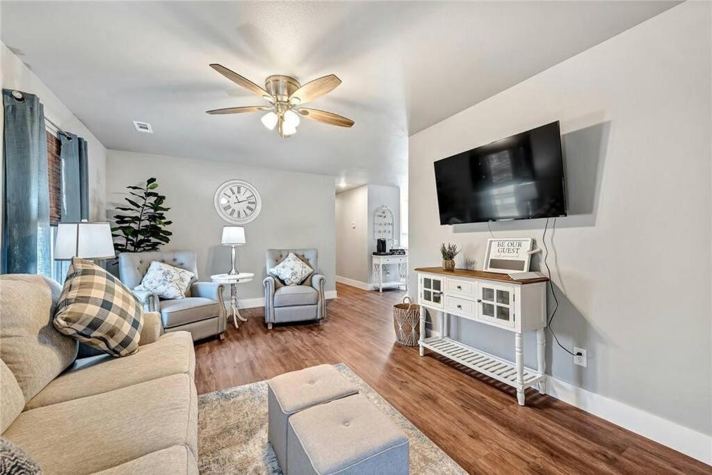 House Of Charm! Bike Trails & New Walmart Hq Holiday home Bentonville