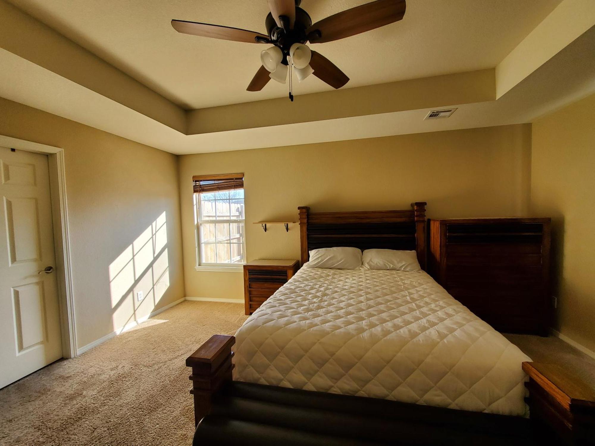 Homestay Master Bed & Bath Just For *