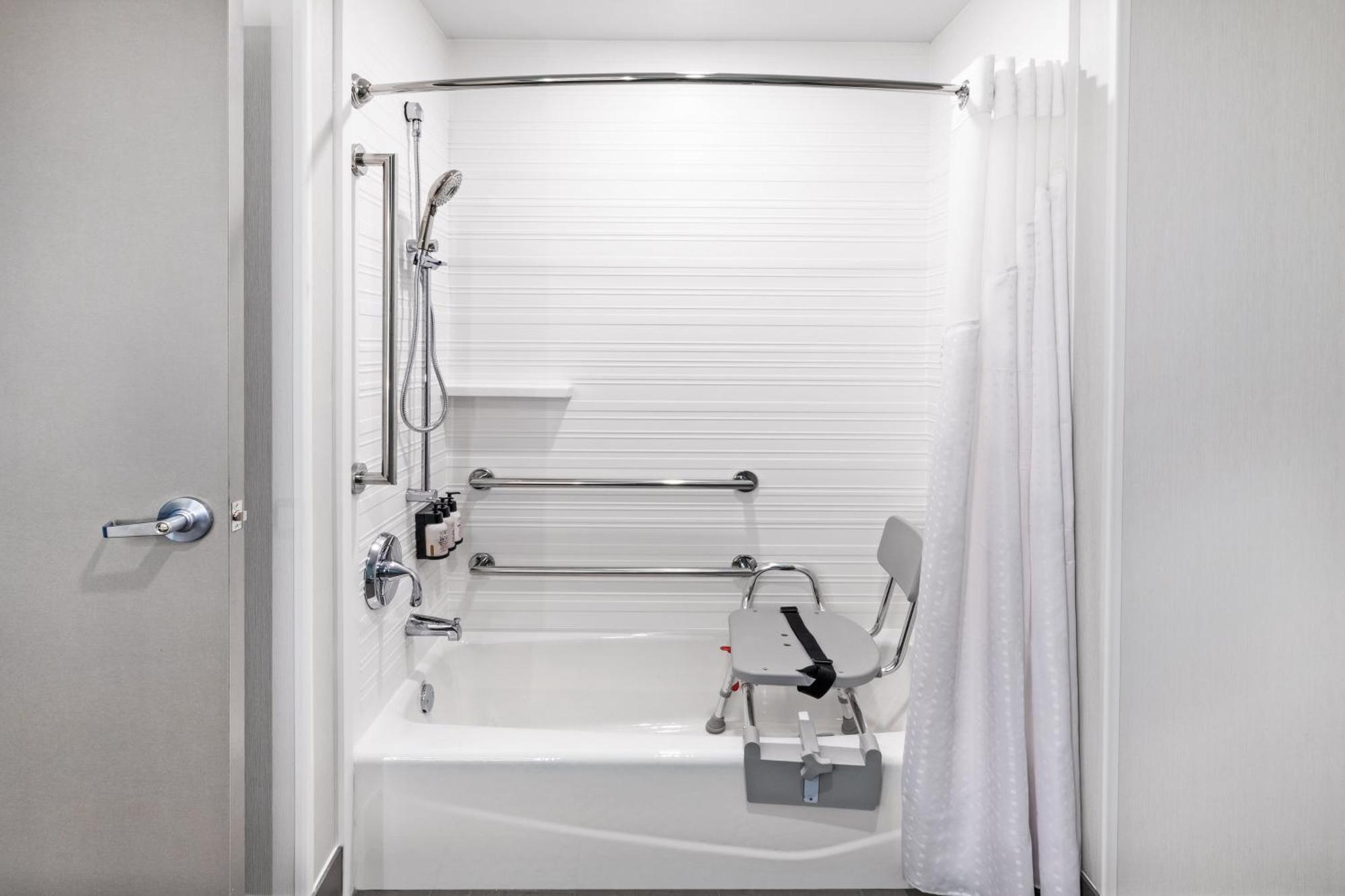 Avid - - Rogers By Ihg 2* Bentonville