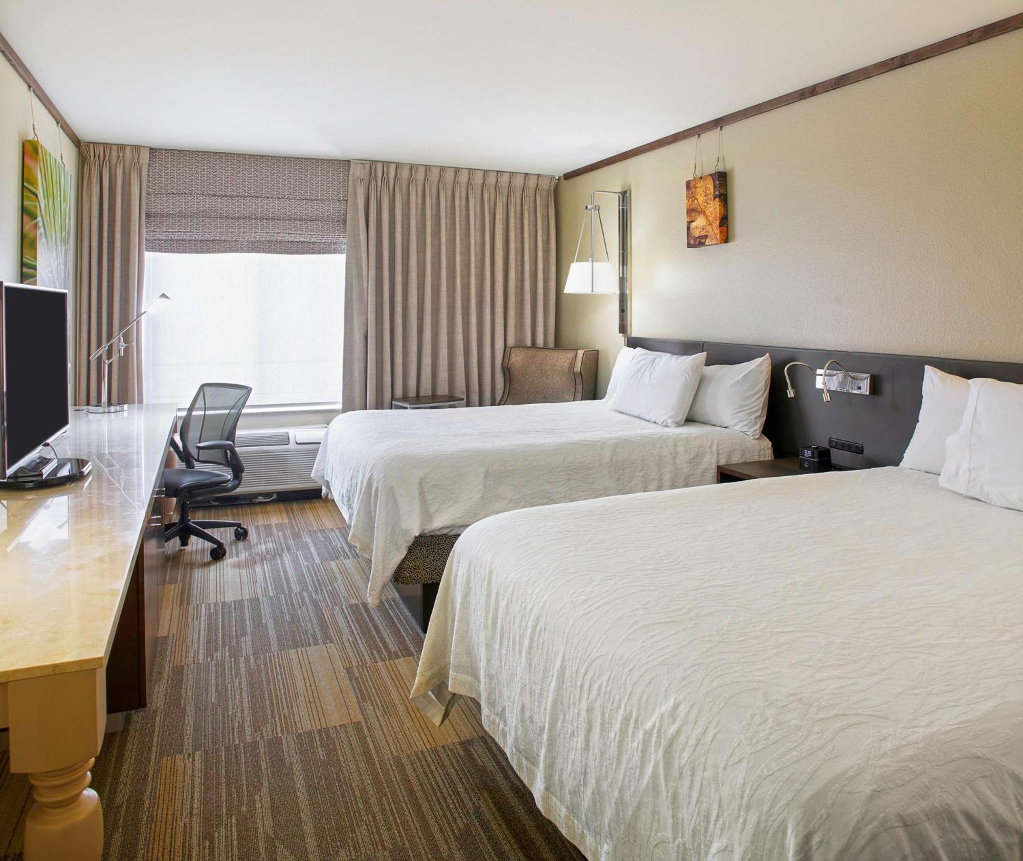 Hotel Hilton Garden Rogers 4*
