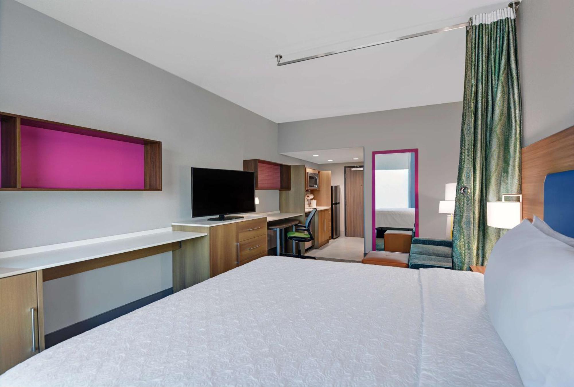 Home2 By Hilton Rogers Hotel 3*