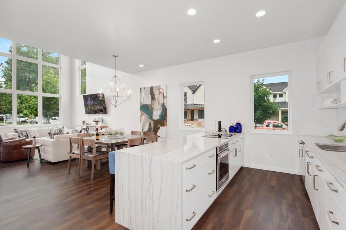 Holiday home Terracotta Townhome-by Momentary-bikes Available Bentonville